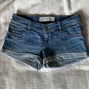 Abercrombie & Fitch Jean shorts
